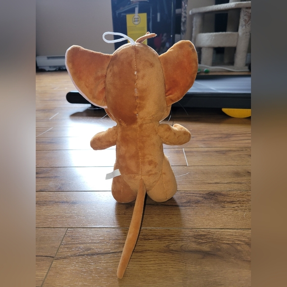 Jerry Mouse From Tom And Jerry - Picture 2 of 4